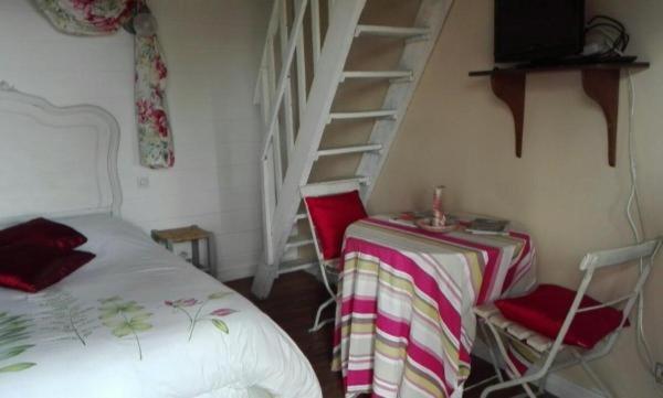 Montgardon Domaine Du Mont Scolan B&B 외부 사진